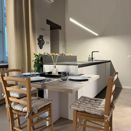 Casa Vittoria - Centro Apartment